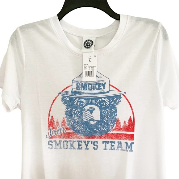 Jerry Leigh Smokey The Bear Tee - Picture 2 of 6
